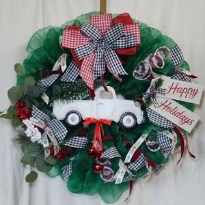 Antique Truck Happy Holiday CHRISTMAS Wreath with Red and Green Accents